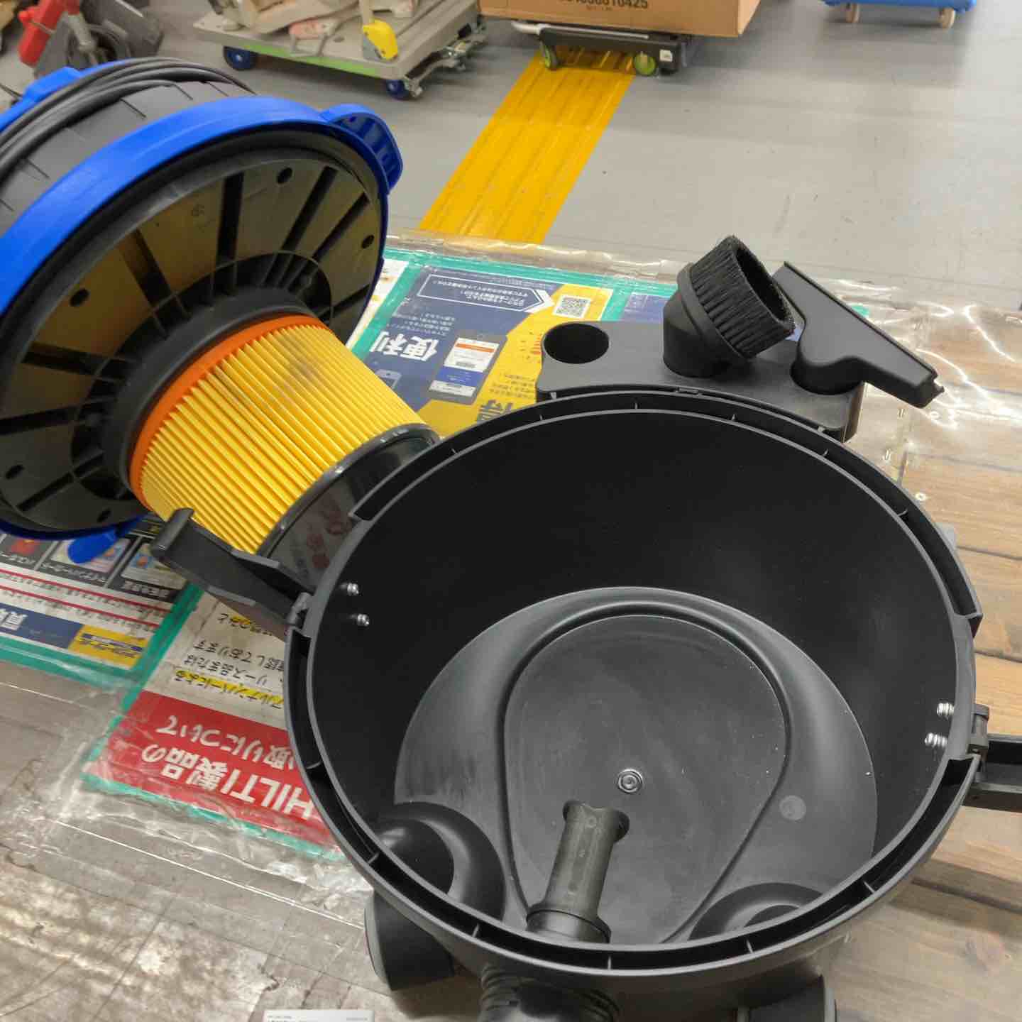 蔵王産業　DRYV-21Y 掃除機 1050W ◇蔵王産業 100V 真空掃除機 DRYV-21Y【戸田店】 – アクトツール
