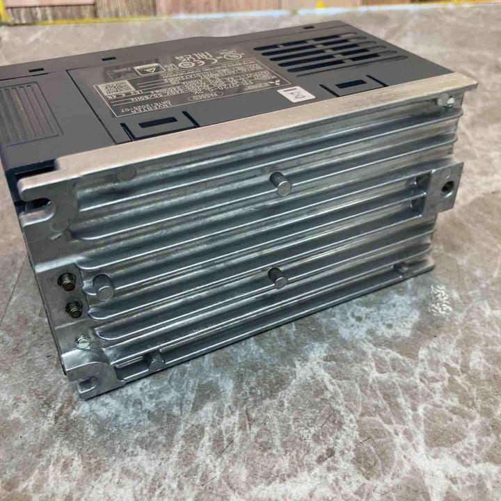 三菱電機 汎用インバータ FREQROL-D700 FR-D720-0.2K【八潮店】