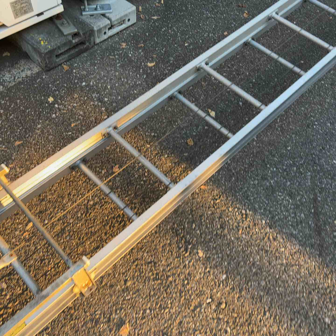 【店頭受取り限定】100V 荷揚げ機 最大60kg ライトリフター 日本産業機械 4m80cm 2連はしごセット【川口店】