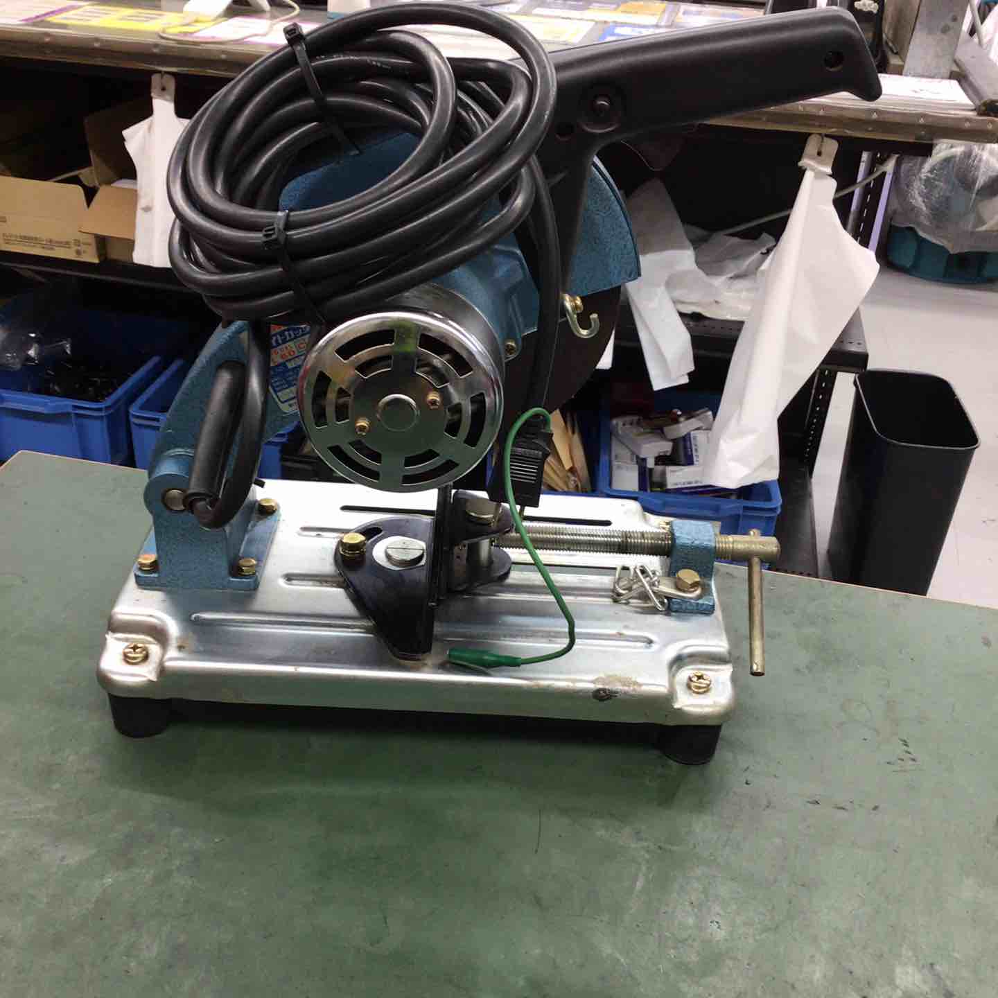 新ダイワ ライトカッター L60C 高速カッター 高速切断機 電動工具 DIY 中古品 新ダイワ(やまびこ) 切断機(ライトカッター) L60C ウエダ金物【公式