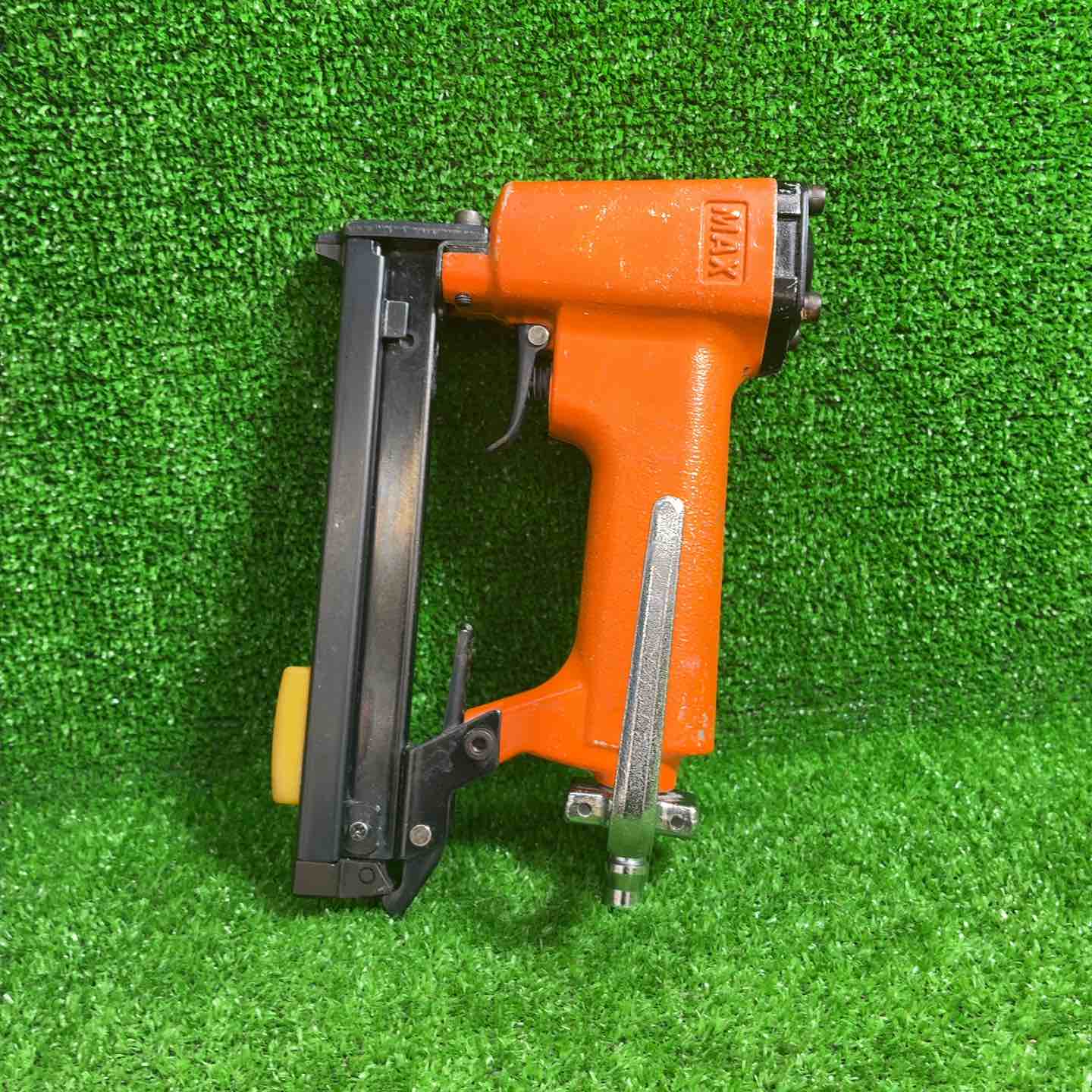 中古品】 マックス(MAX) 常圧エアタッカ TA-20A/422Jキュウオン 【藤沢