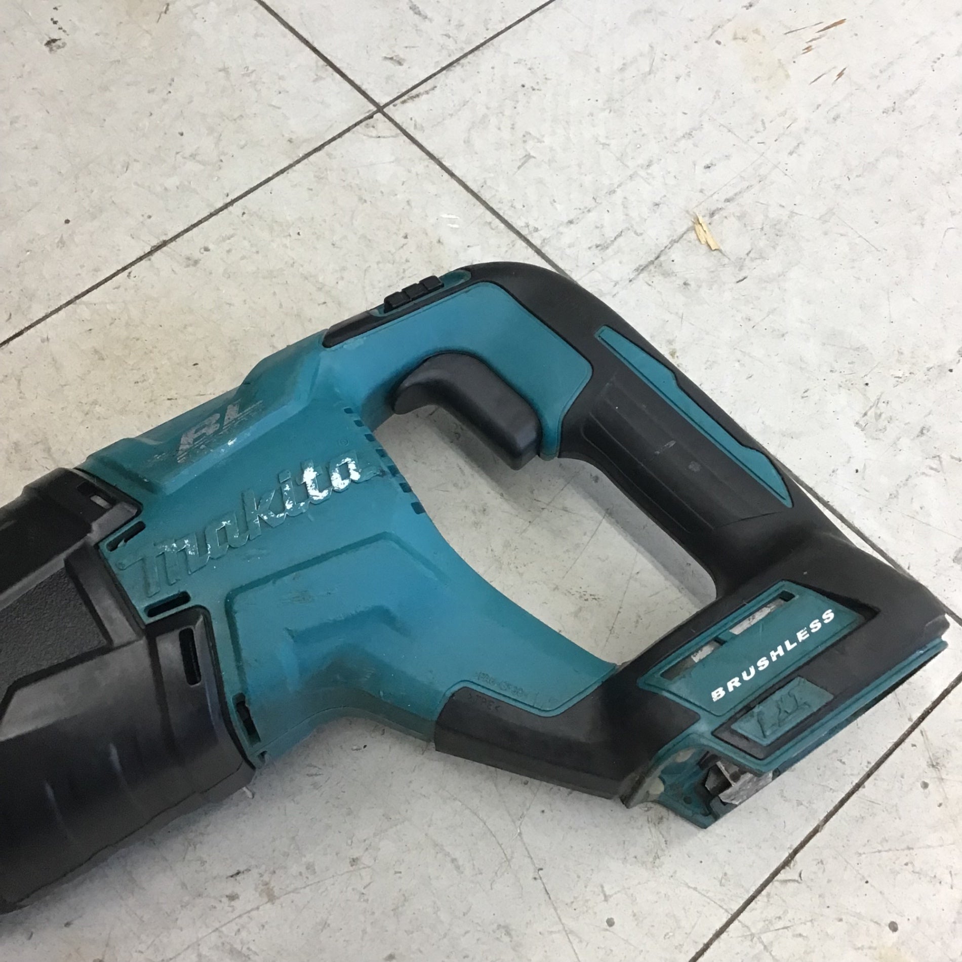 中古品】 ◎メンテ済み◎ マキタ/makita コードレスレシプロソー