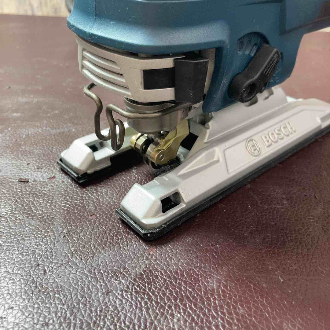 【中古品】 ボッシュ(BOSCH) 電子ジグソー GST140BCE 【東大和店】