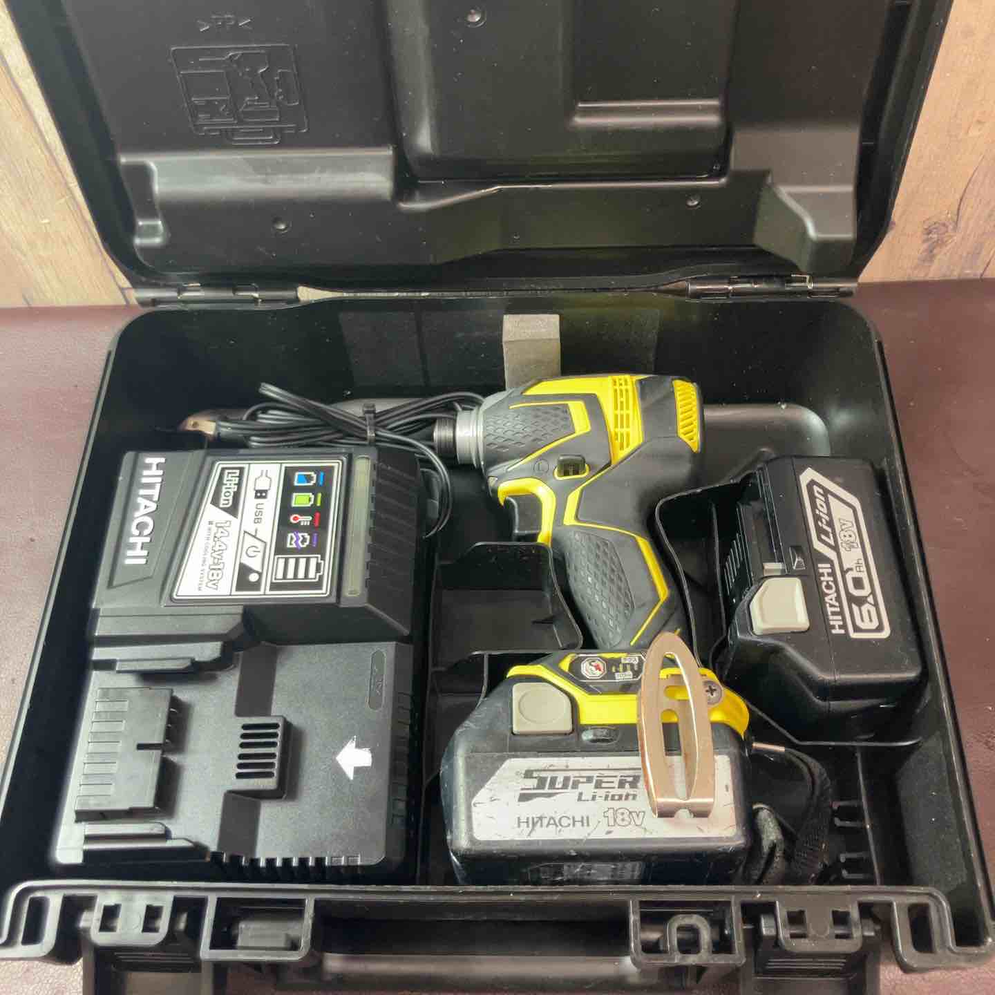 【中古品】 日立工機  コードレスインパクトドライバ WH18DDL(2LLCK)(Y) 充電式インパクトドライバ― 【東大和店】 中古品】 日立工機 コードレスインパクトドライバ WH18DDL(2LLCK)(Y