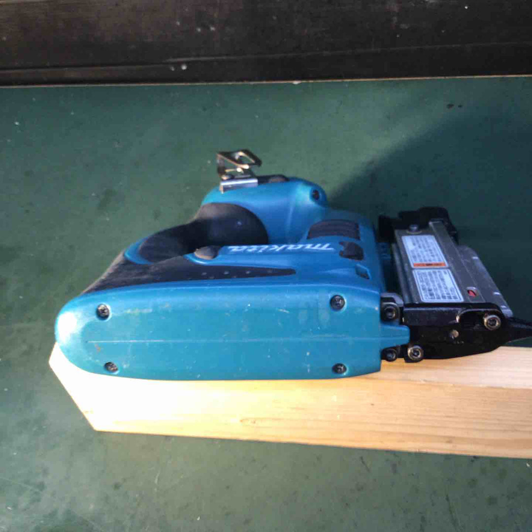 ☆マキタ(makita)18Vコードレスピンタッカ PT351DZ 本体のみ【戸田店】