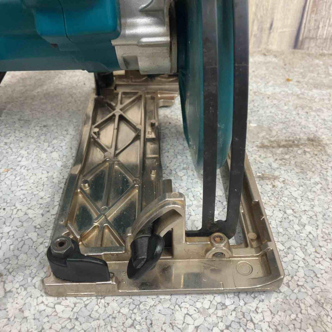 ★マキタ(makita) 165mm電気マルノコ 5637BA【八潮店】