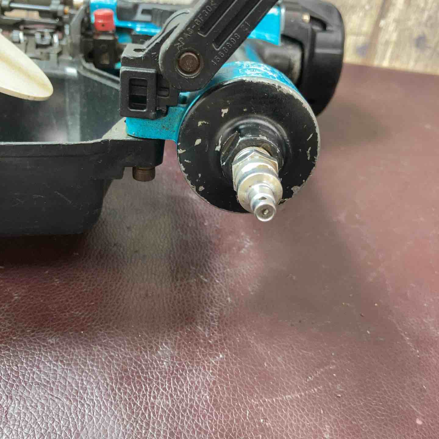 中古品】マキタ(makita) 高圧エア釘打ち機 AN636HM【東大和店