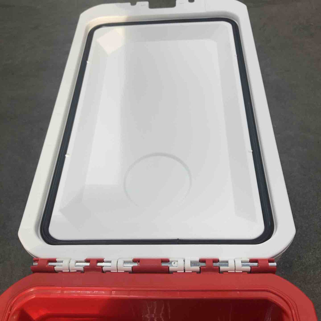 ▼milwaukee ミルウォーキー PACKOUT パックアウト コンパクトクーラー 16QT【川崎店】