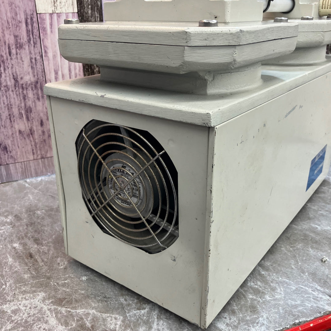 ULVAC ダイアフラム型ドライ真空ポンプ 100V DA241S【八潮店】