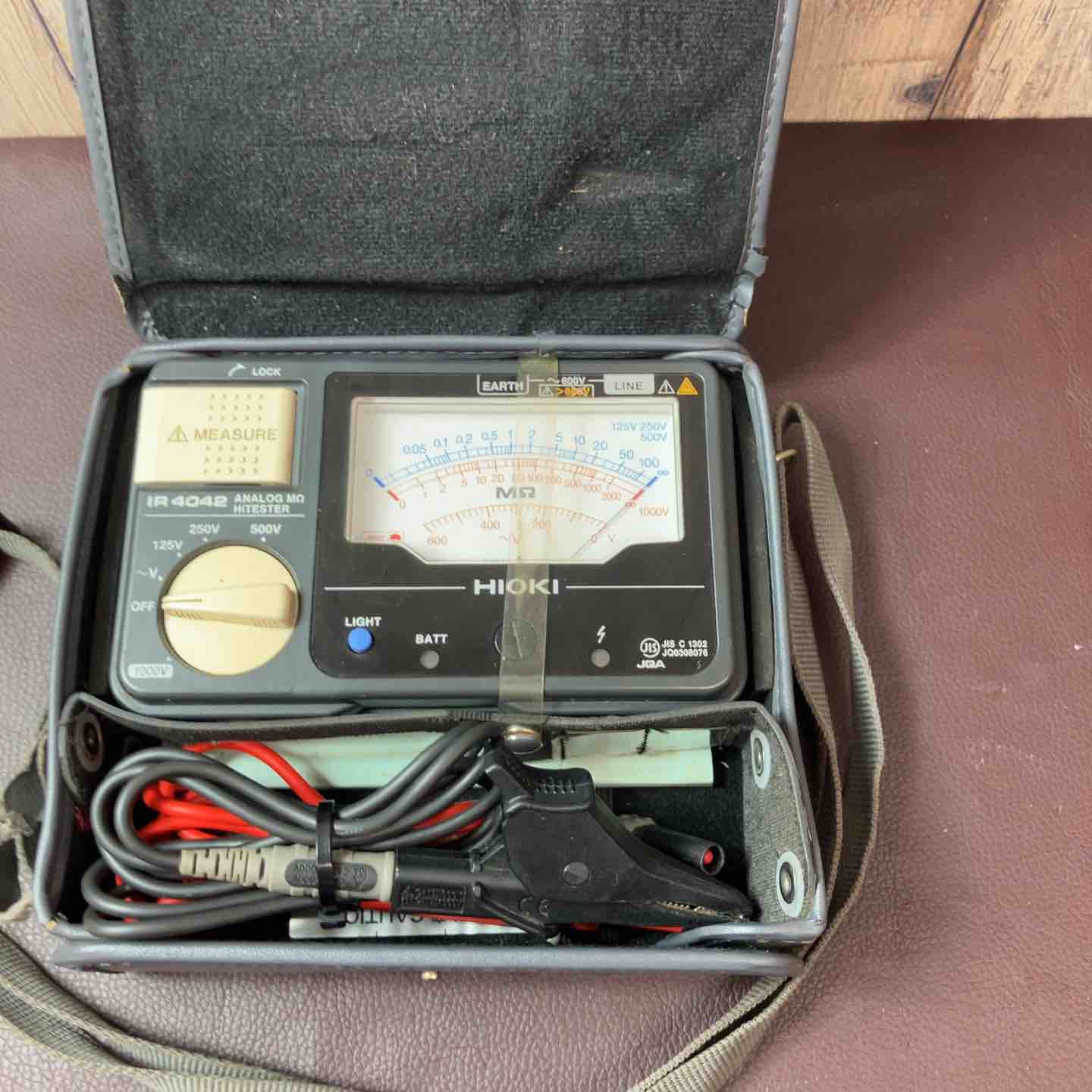 中古品】 HIOKI(日置電機) IR4042-10 絶縁抵抗計 4レンジ