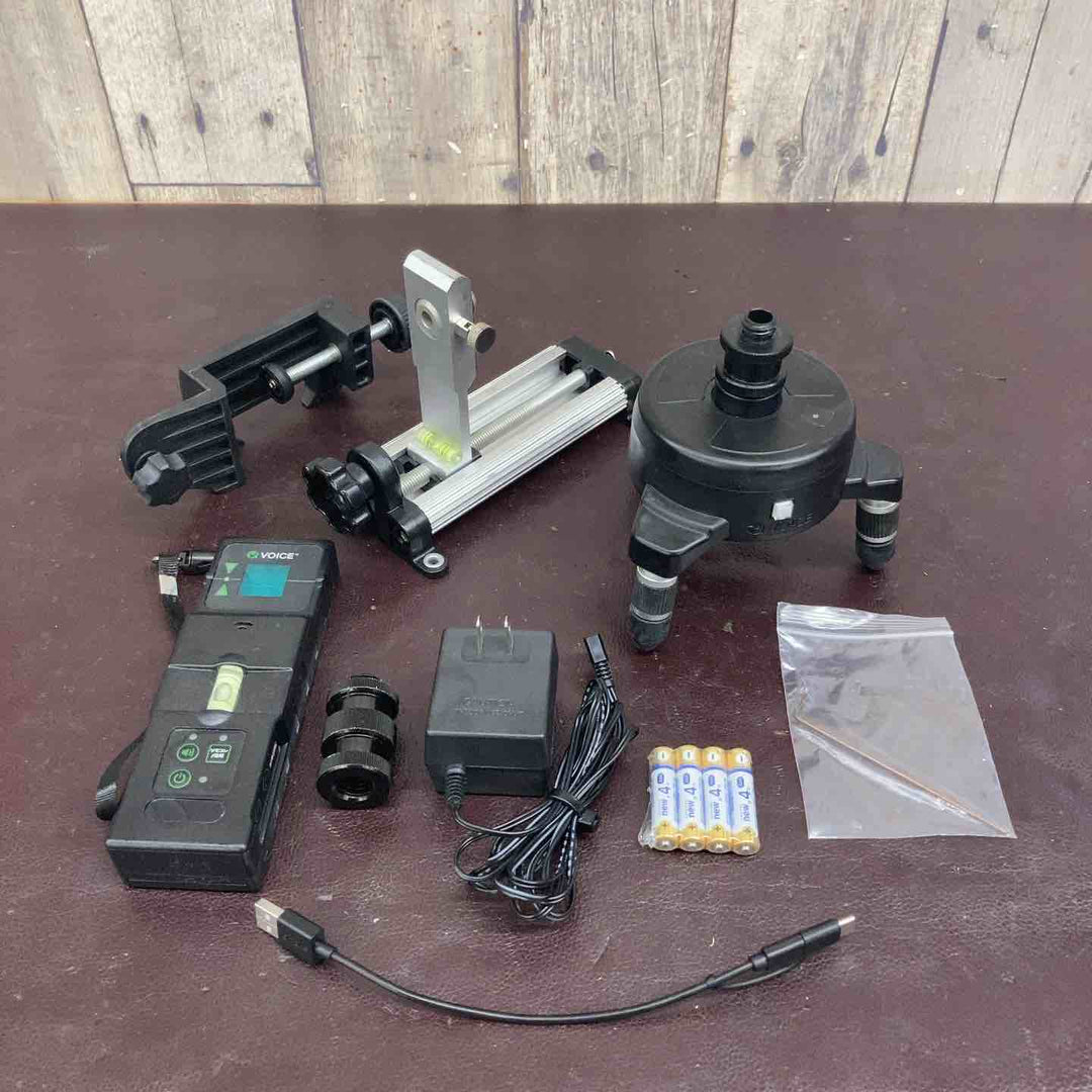 【中古品】 ボイス(VOICE) レーザー墨出し器 5ライングリーンレーザー Model-G5 オートベース付属 【東大和店】