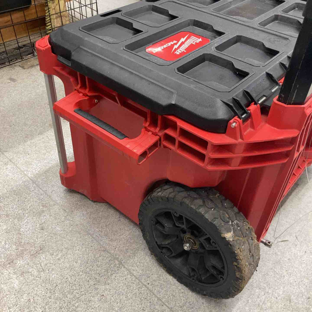 【店頭受取り限定】Milwaukee ミルウォーキー PACKOUT キャリー式ツールボックス 48-22-8426(おそらく)【八潮店】