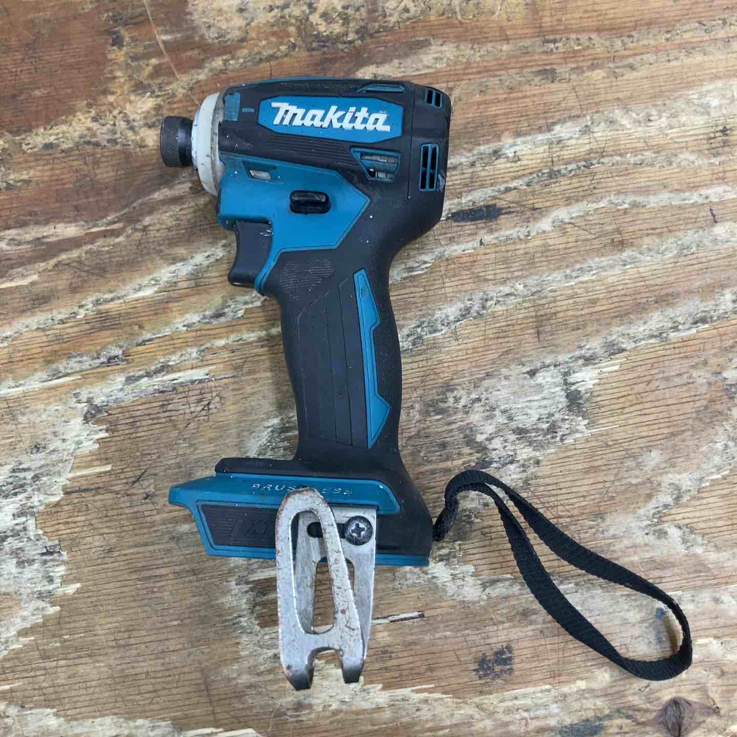 中古品☆マキタ 中古品 ☆ マキタ 18V 充電式インパクトドライバ 