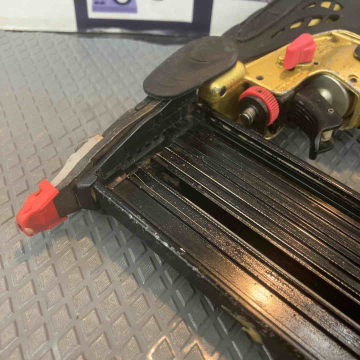 【中古品】ハイコーキ(HIKOKI ※旧:日立工機) 高圧フィニッシュネイラ NT55HM2【所沢店】