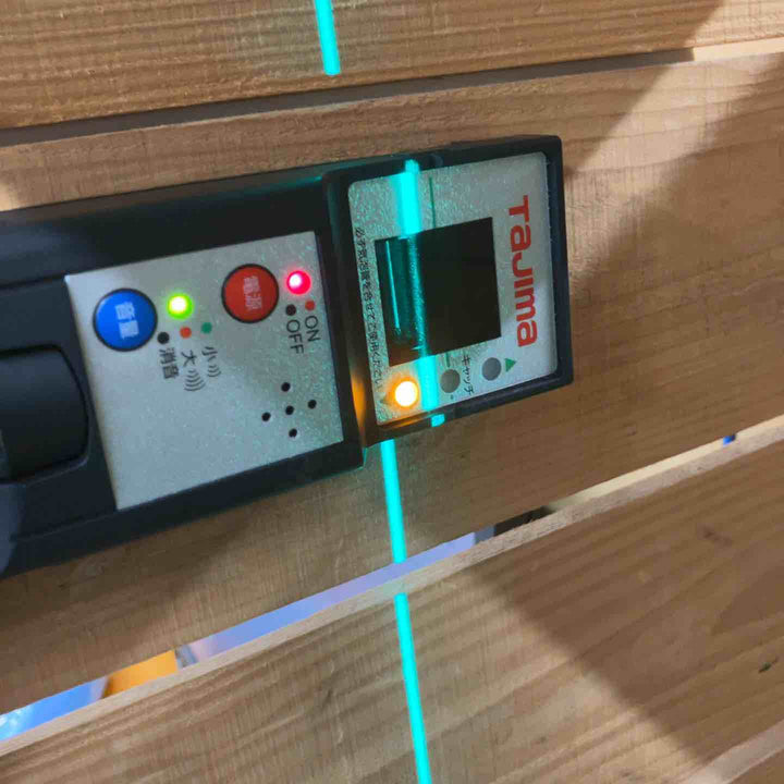 【中古品】Tajima レーザー墨出し器 ZERO BLUE-KJC【所沢店】