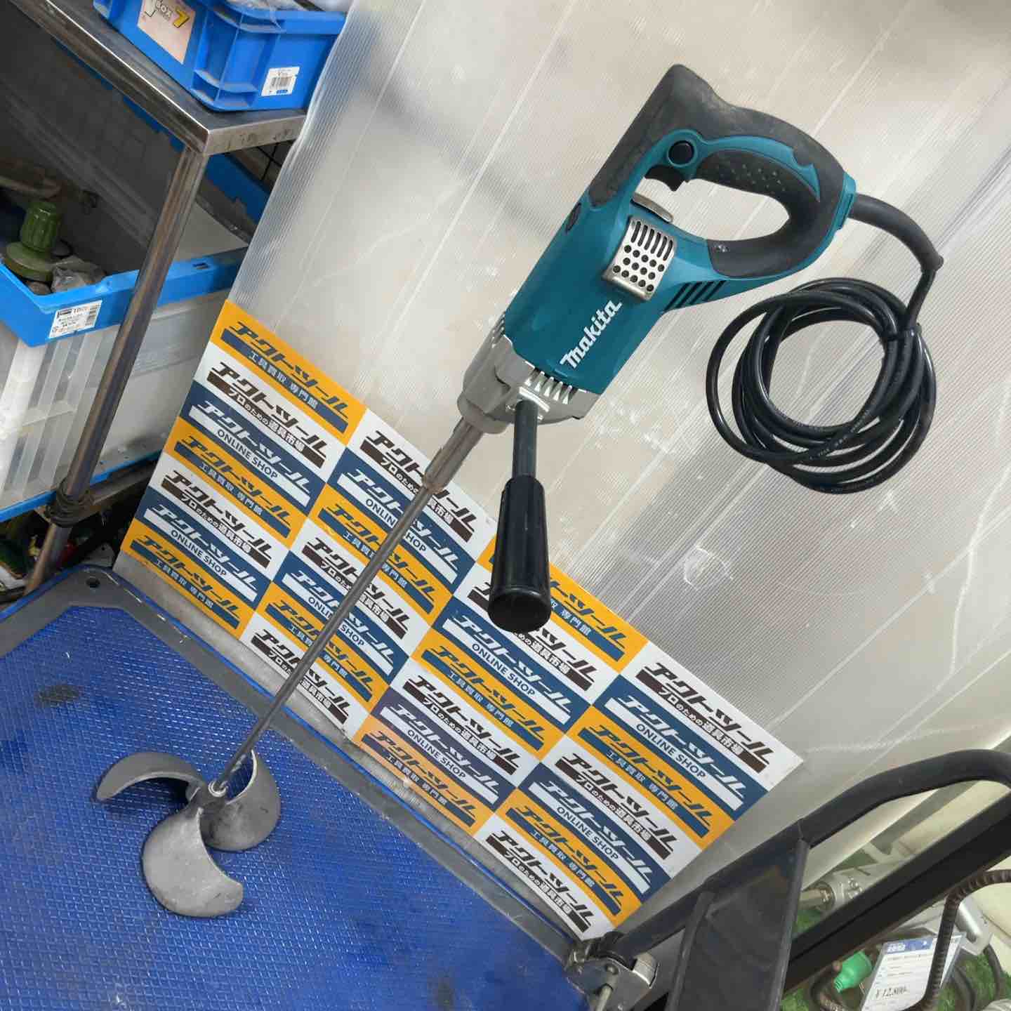 ☆マキタ(makita) かくはん機 UT2204【草加店】 ☆マキタ(makita) かくはん機 UT2204【草加店】 – アクトツール