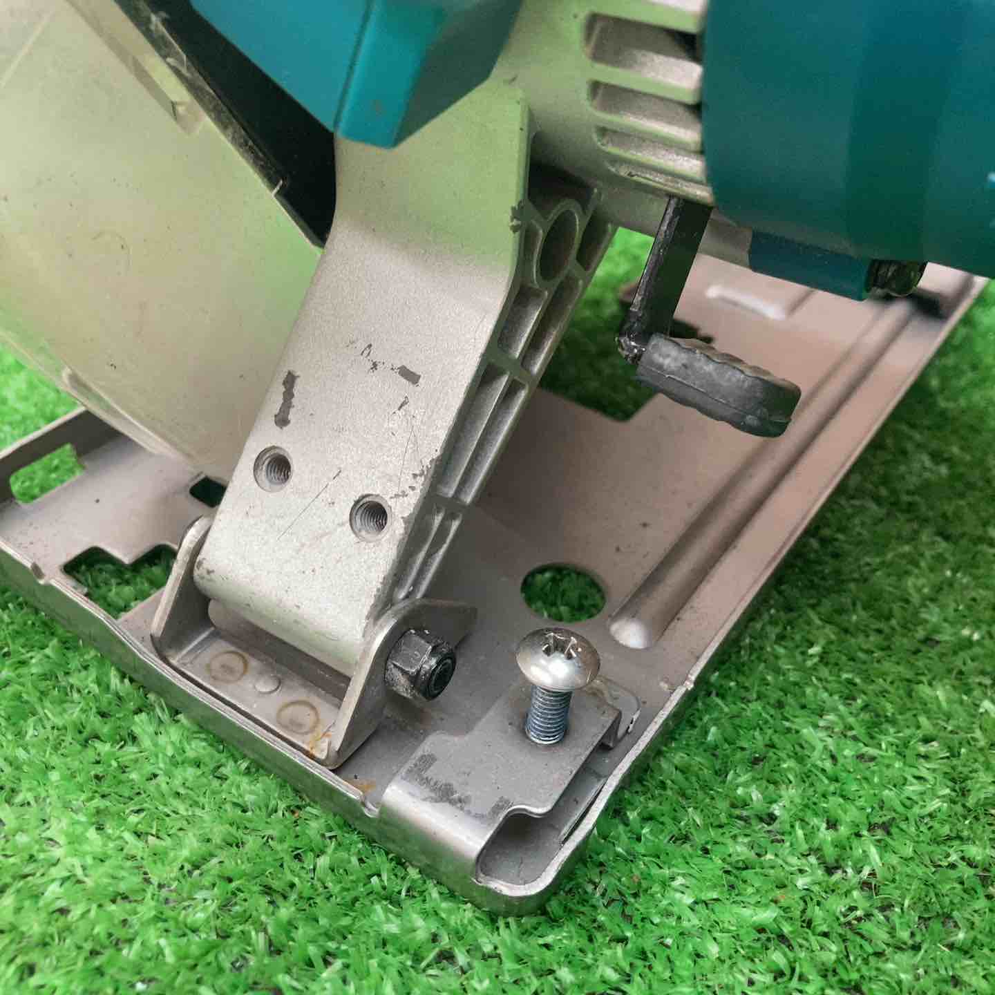 中古品】マキタ(makita) コードレスチップソーカッター CS553DZ 動作