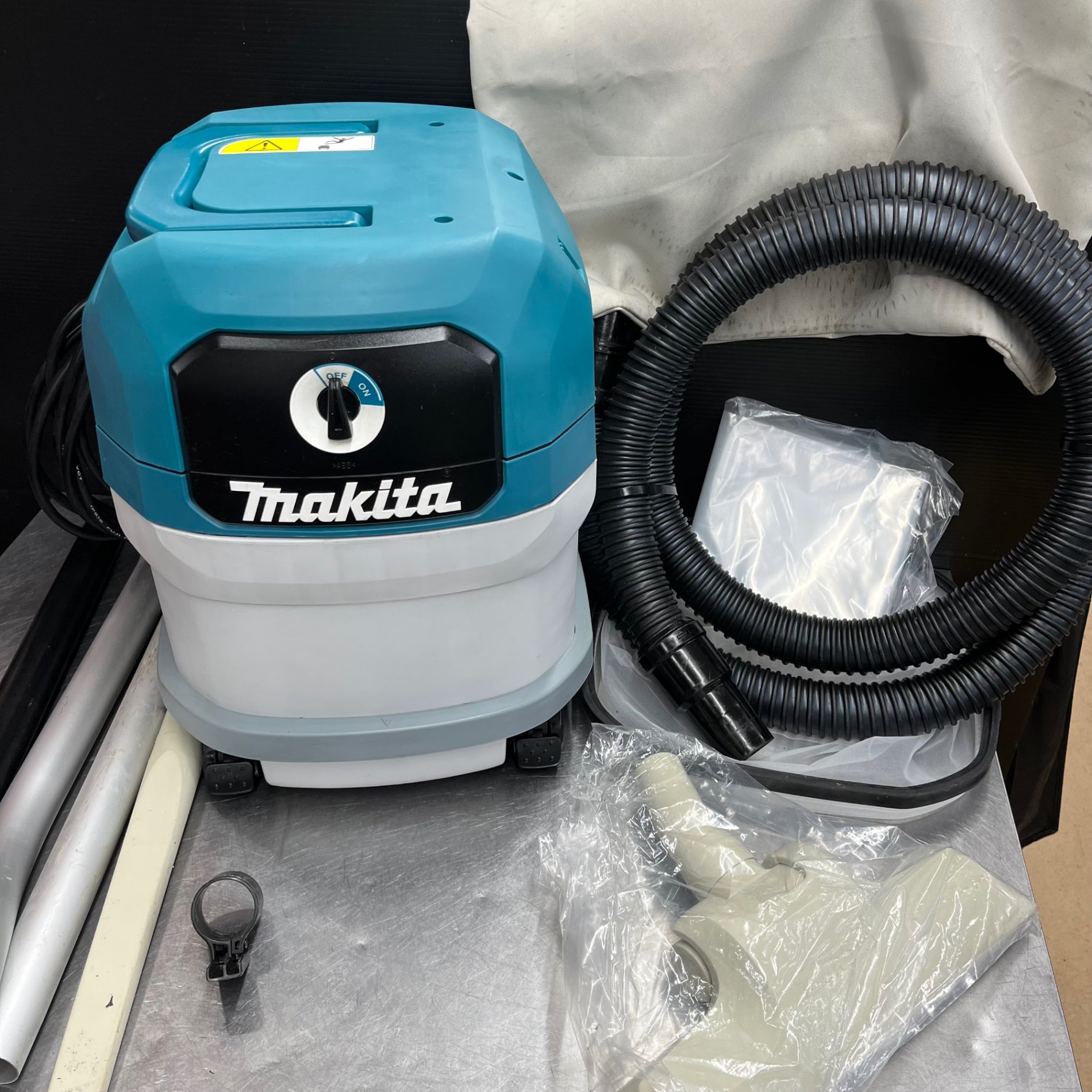 マキタ　集じん機　VC1500　中古品 中古品】☆マキタ(makita) 集じん機 乾湿両用 VC1500【東大和店