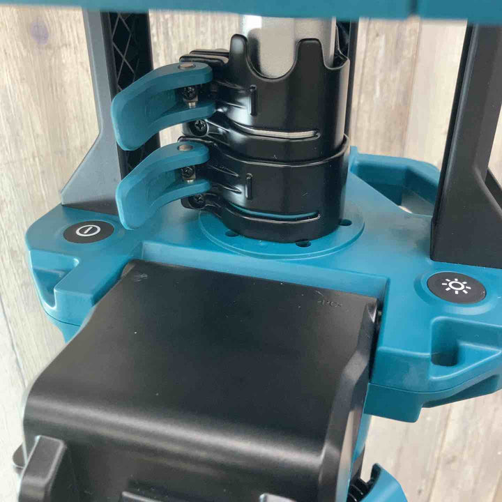 【中古美品】マキタ(makita) コードレスタワーライト ML814 ケース付属【東大和店】