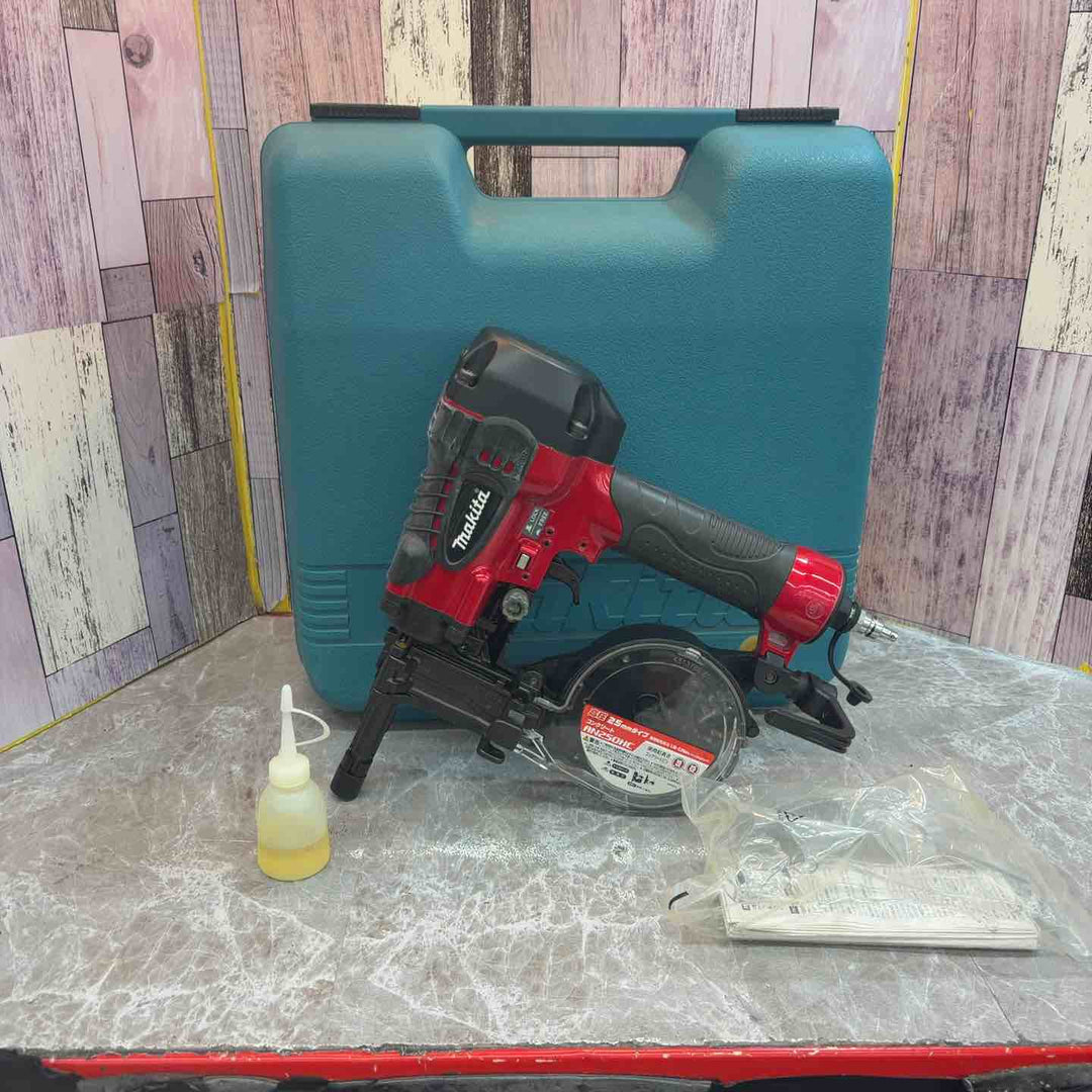 ★マキタ(makita) 高圧エア釘打ち機 AN250HC【八潮店】