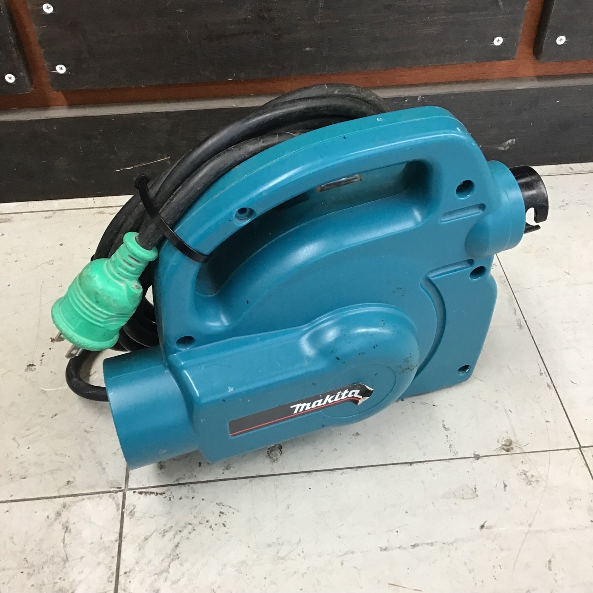 中古品】 マキタ/makita 小型集じん機・乾式 450(P) 【鴻巣店 中古品】 マキタ/makita 小型集じん機・乾式 450(P) 【鴻巣店