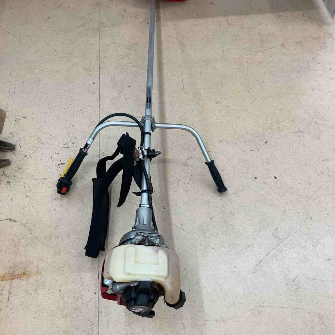 【中古品/店頭受取り限定】ホンダ(HONDA) 4ストロークエンジン草刈り機 UMK425H 刃未使用交換済み 肩掛けベルト付き【東大和店】