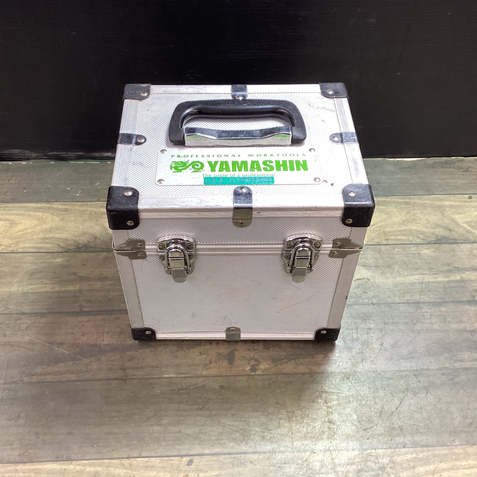 やま　さん専用 山真(YAMASHIN) グリーンレーザー墨出し器 矩十字・横 GLZ-6 【東大和