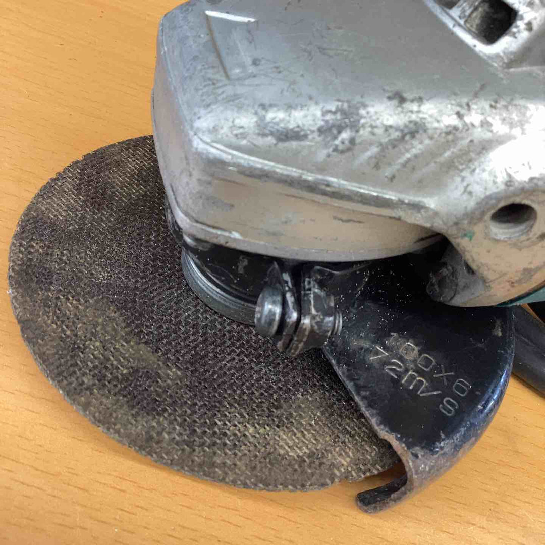 ☆マキタ(makita) 100mmディスクグラインダ 9533B【越谷店】