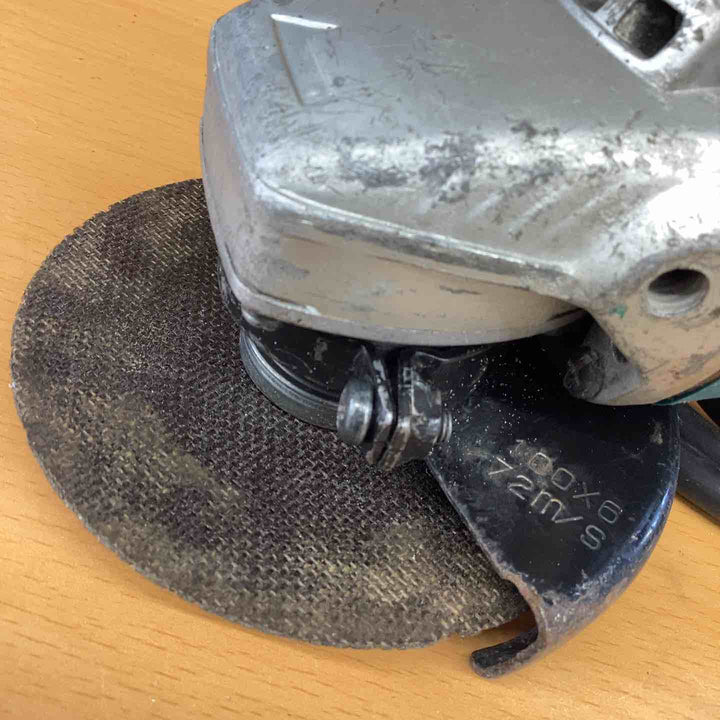 ☆マキタ(makita) 100mmディスクグラインダ 9533B【越谷店】