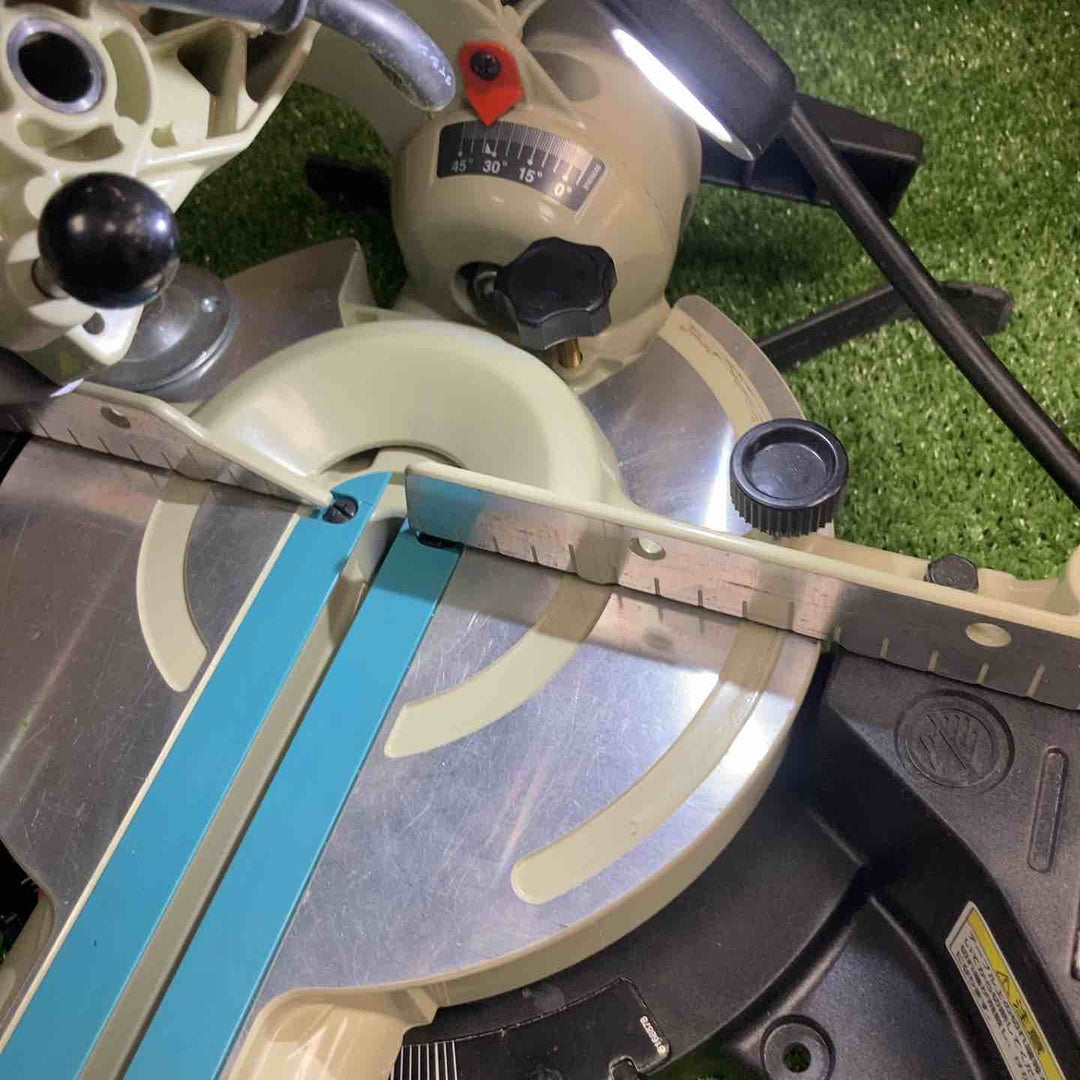 ☆マキタ(makita) 卓上スライド丸のこ LS0611FL【川崎店】