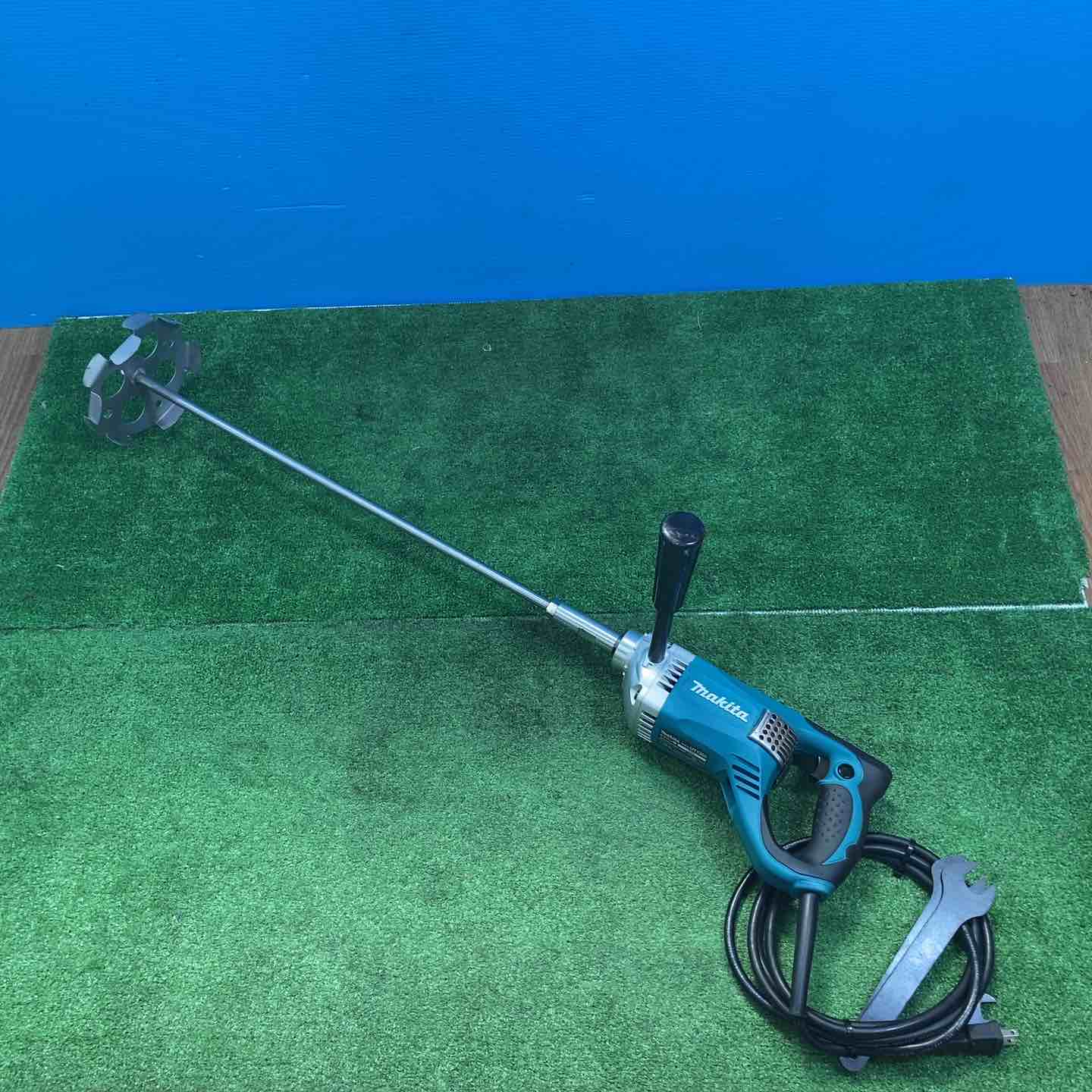 ☆マキタ(makita) コンクリートかくはん機 UT1305【岩槻店】 – アクト