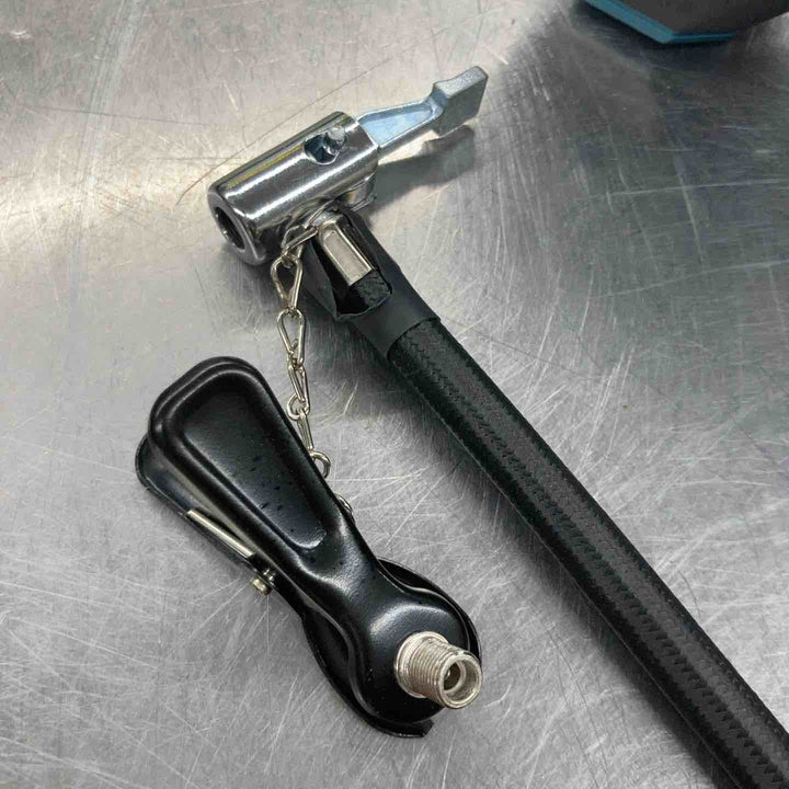 ★マキタ(makita) コードレス空気入れ MP180DZ【戸田店】