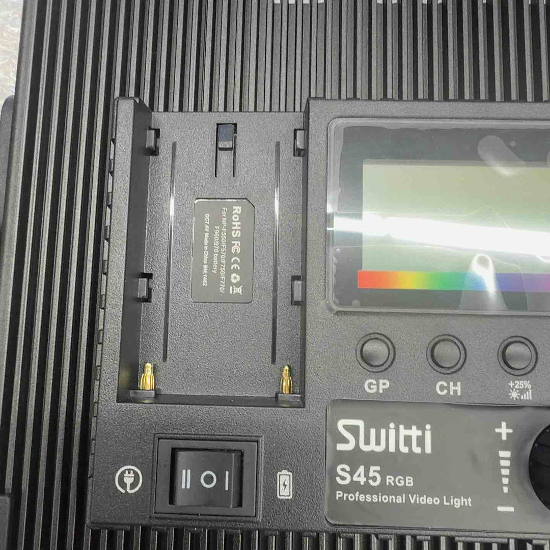 ◇switti LEDライト 撮影用 照射用 S45【八潮店】