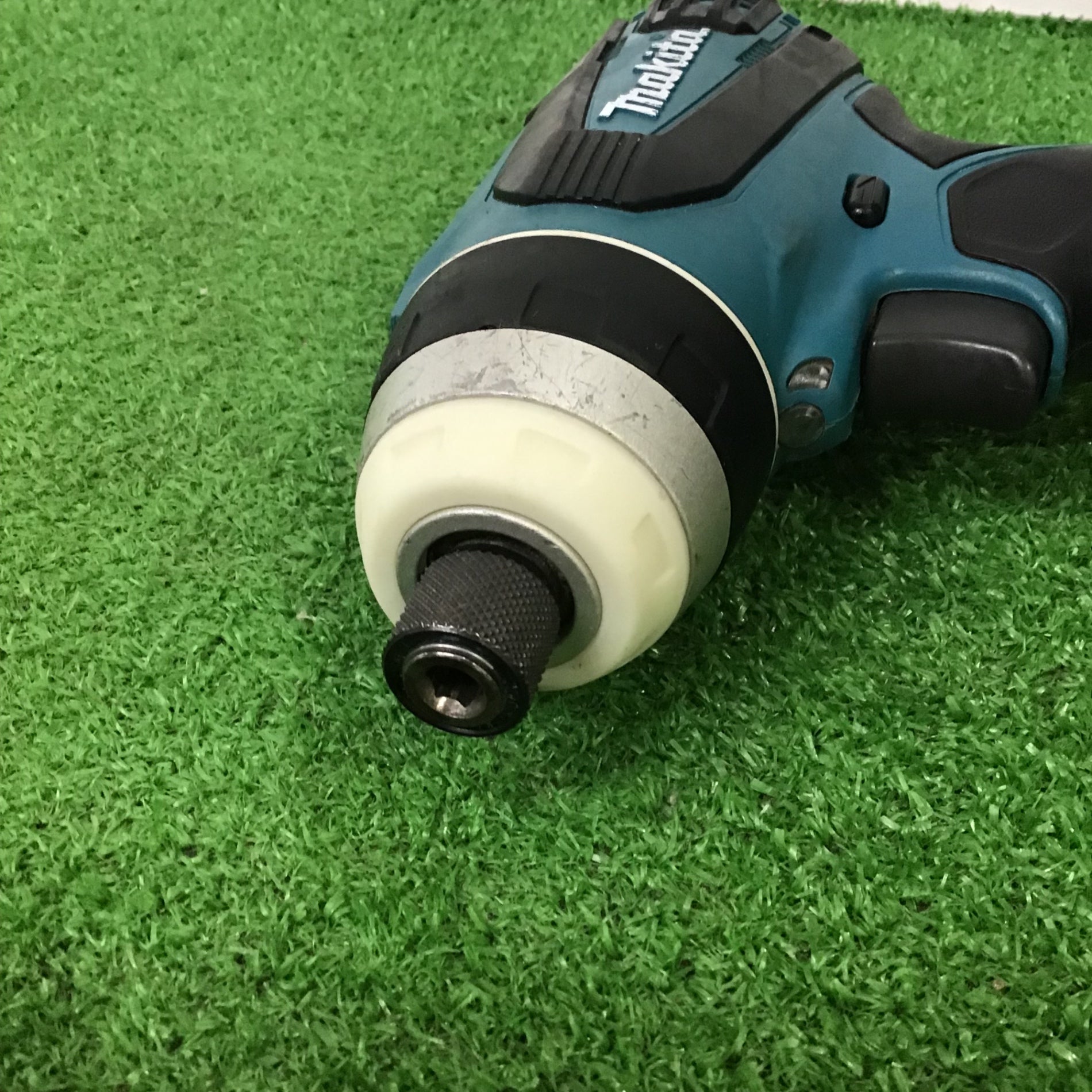 〇マキタ(makita) コードレス4モードインパクトドライバー TP141DZ