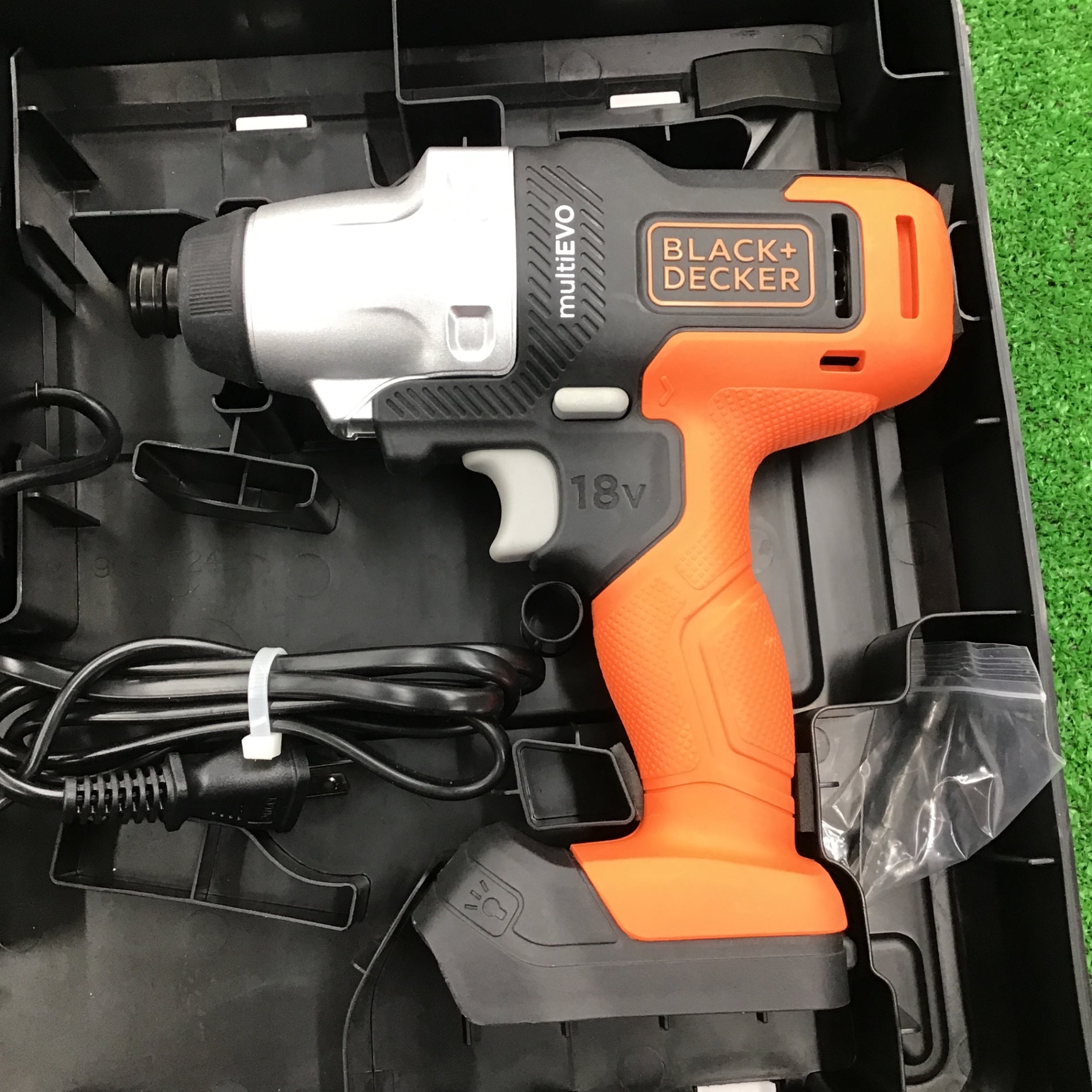 〇ブラックアンドデッカー 18Vリチウムインパクトドライバー 電池1個付き BPCI18