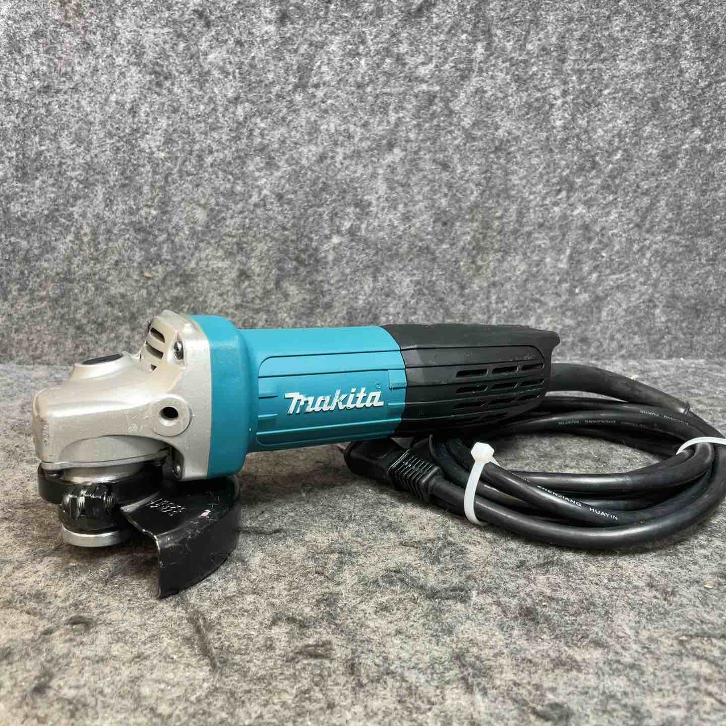 マキタ(makita) 100mmディスクグラインダー GA4031【桶川店】 – アクト