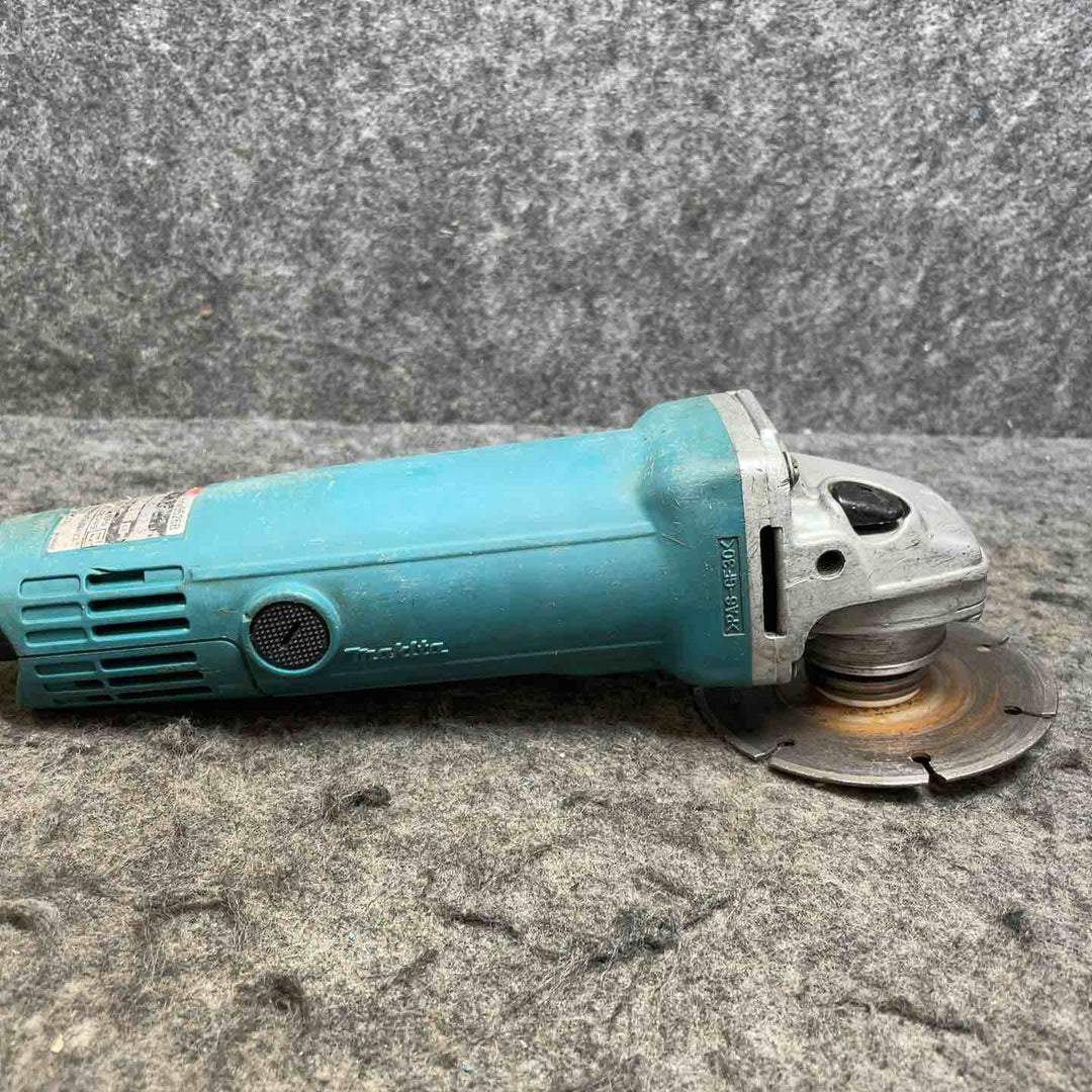 マキタ(makita) 100mmディスクグラインダ 9526B【桶川店】
