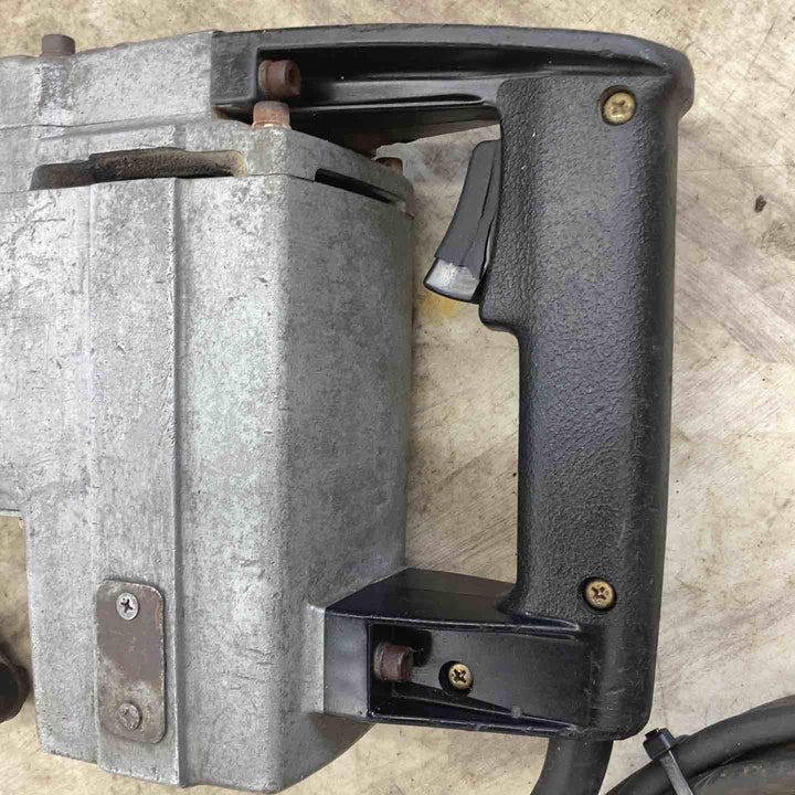 ◇マキタ(makita)  電動ハンマ HM1301【越谷店】