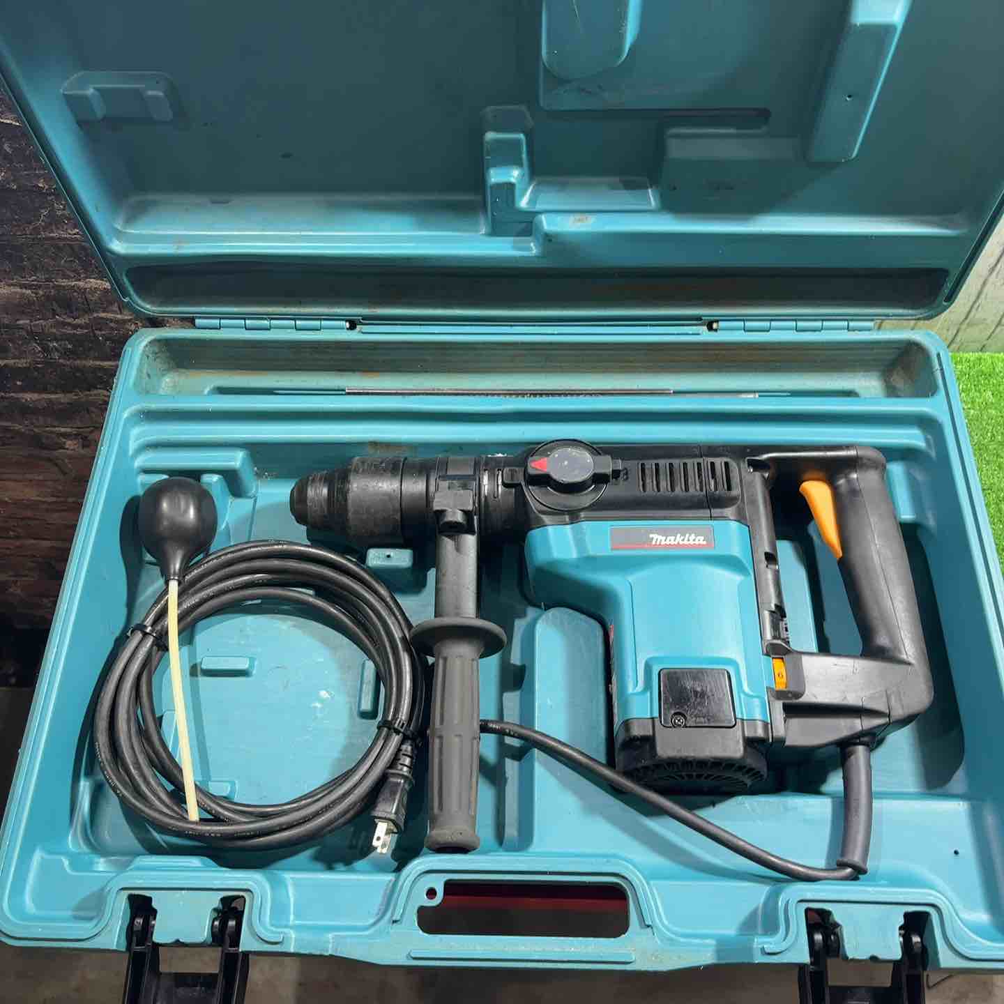 ◇マキタ(makita) ハンマドリル HR4000C【川口店】 – アクトツール