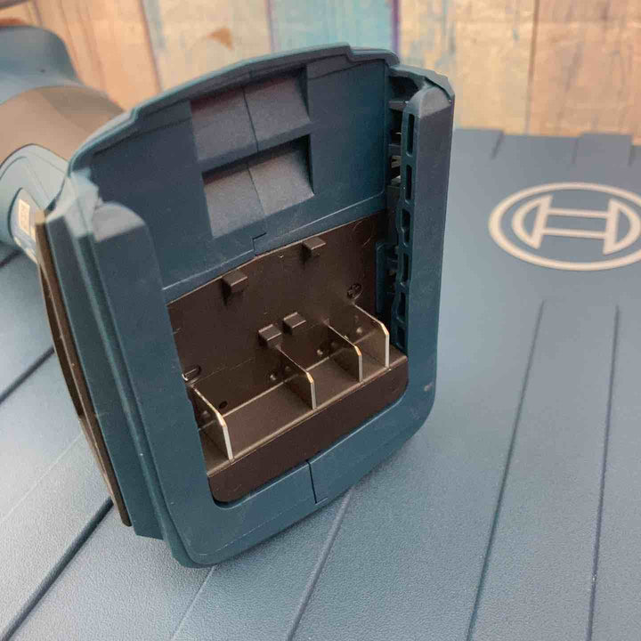 ◇ボッシュ(BOSCH) 18Vコードレスディスクグラインダー (5.0Ahバッテリー1個・充電器・キャリングケース付き) GWS18V-7【柏店】
