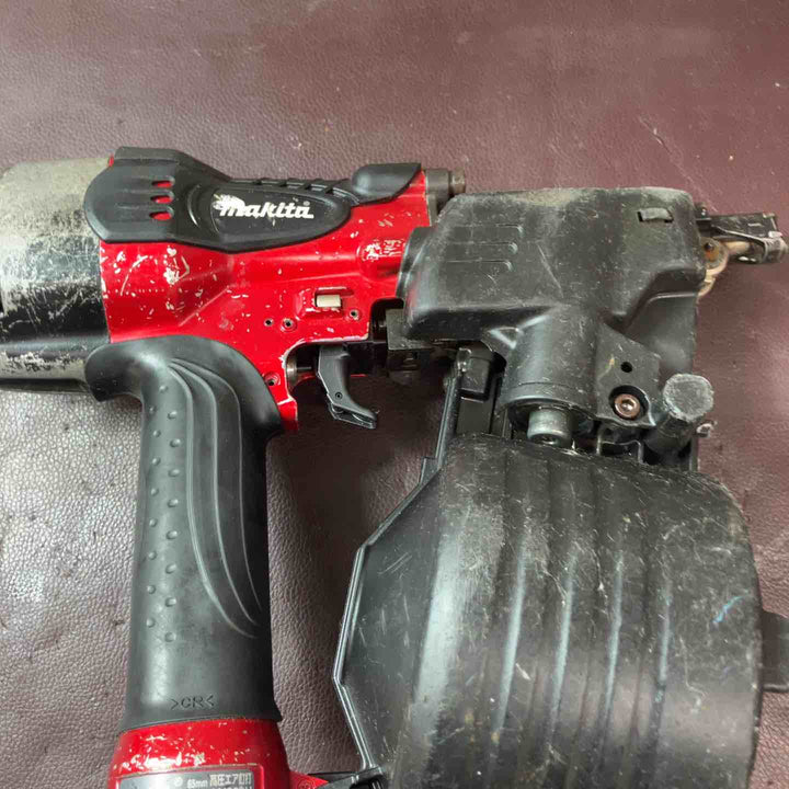 【中古品】 マキタ(makita) 高圧エア釘打ち機 AN630H 【東大和店】