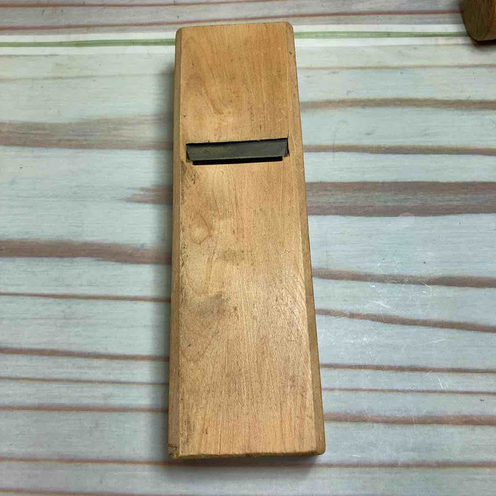 【中古品】 鉋 おそらく千代鶴貞秀作 銘：古城の梅 【かなり短い】 【川崎店】