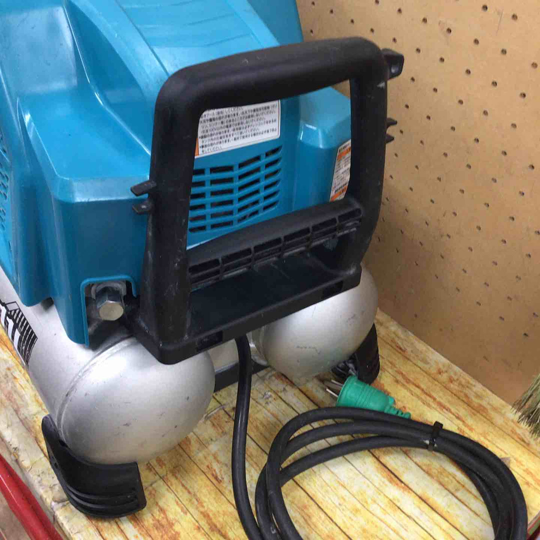 ★マキタ(makita) 常圧高圧エアコンプレッサー AC462XL【川崎店】