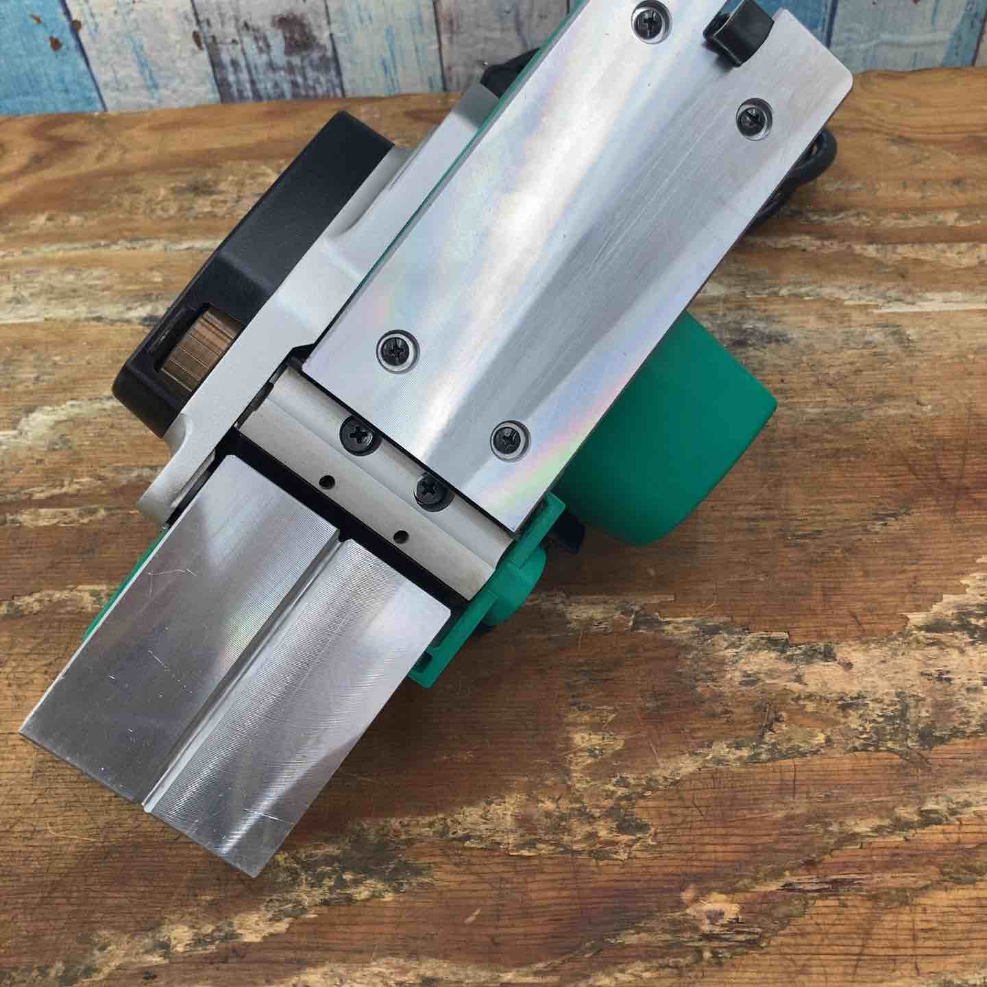 ◇マキタ(makita) 電動カンナ M194【柏店】 – アクトツールオンライン