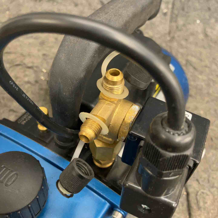【現状品】◇タスコ(TASCO) 逆流防止弁付超軽量小型真空ポンプ TA150XB【鴻巣店】