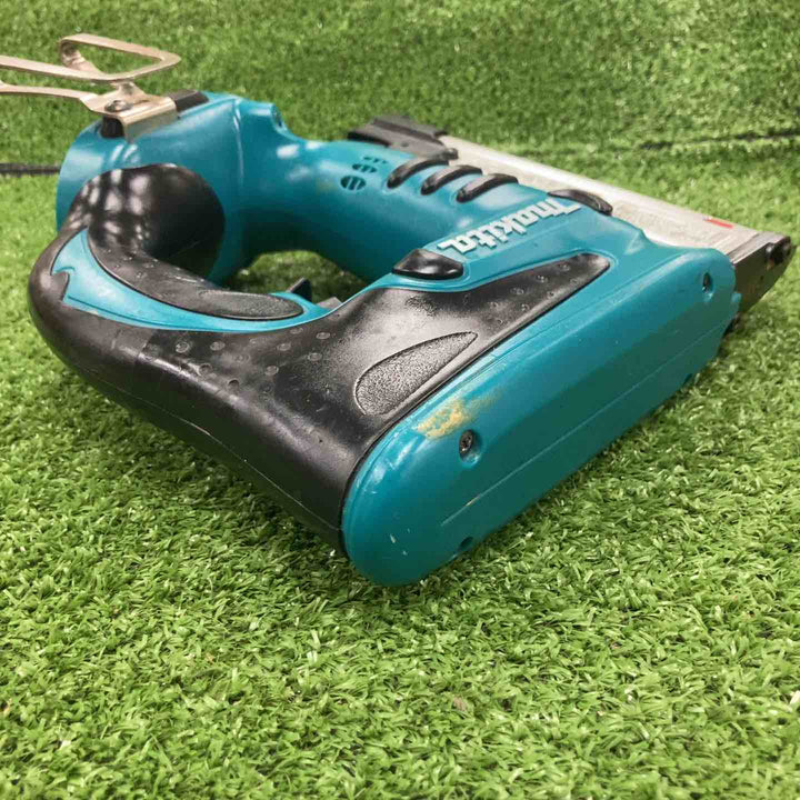 ☆マキタ(makita) コードレスピンタッカ PT351DZ【川崎店】