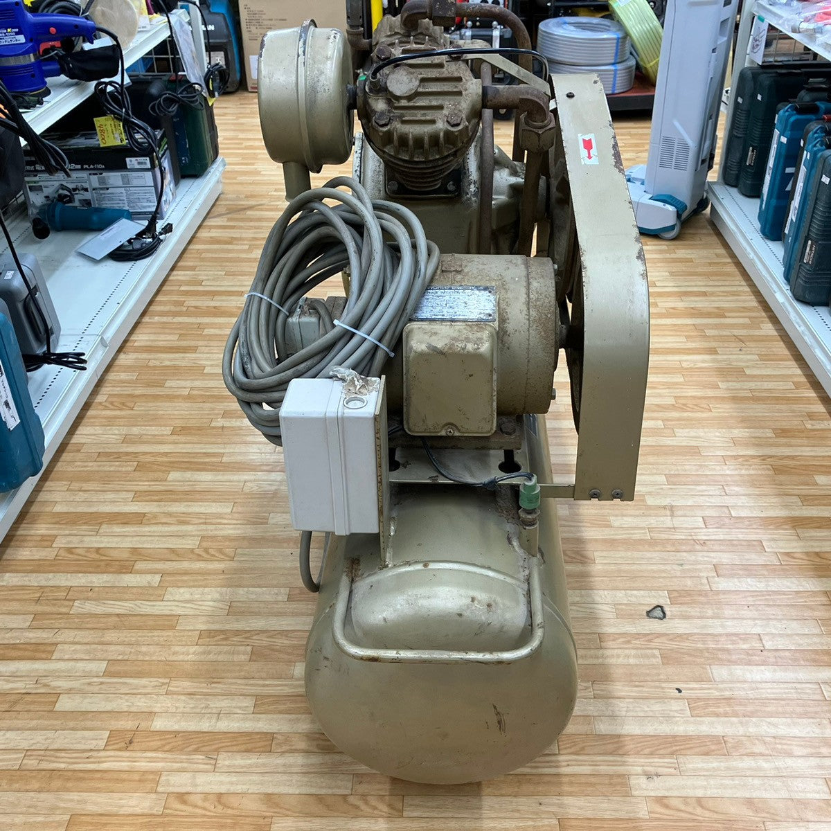 店頭受取り限定】TOSHIBA/東芝 三相200V エアコンプレッサー SP105