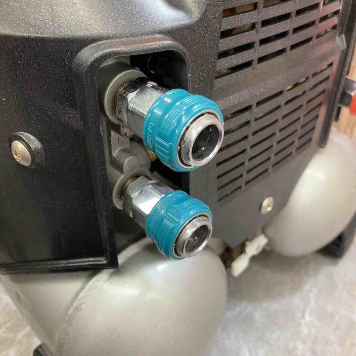 ★マキタ(makita) エアコンプレッサー AC462XSB【八潮店】
