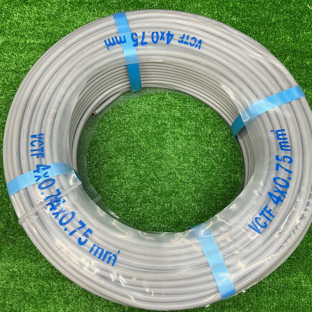 【未使用品】住電HSTケーブル VCTFケーブル 4×0.75mm 100ｍ 製造年 2025年5月【電材館越谷店】