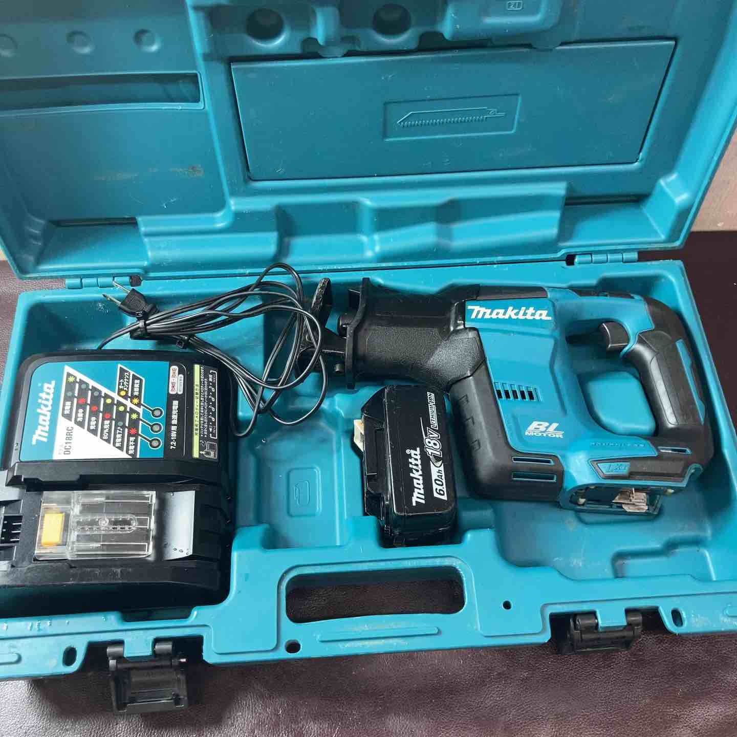 中古品】マキタ(makita) コードレスレシプロソー JR188DRGX バッテリー